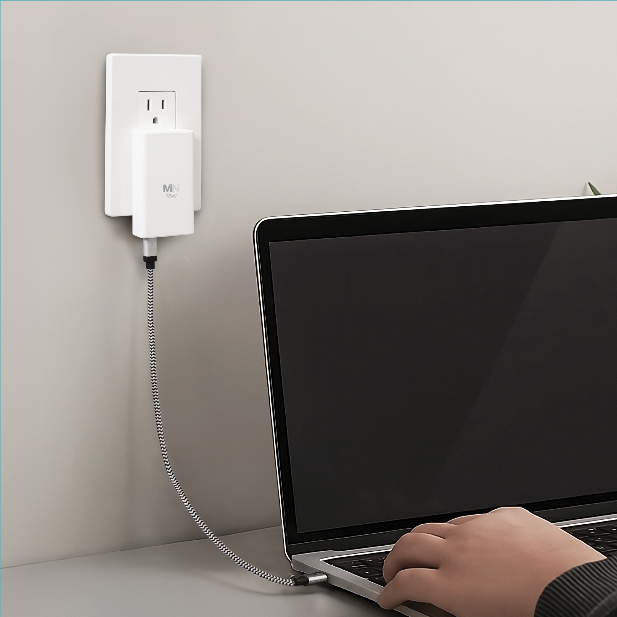 65W Dual Port Slim MiNi Wall Charger